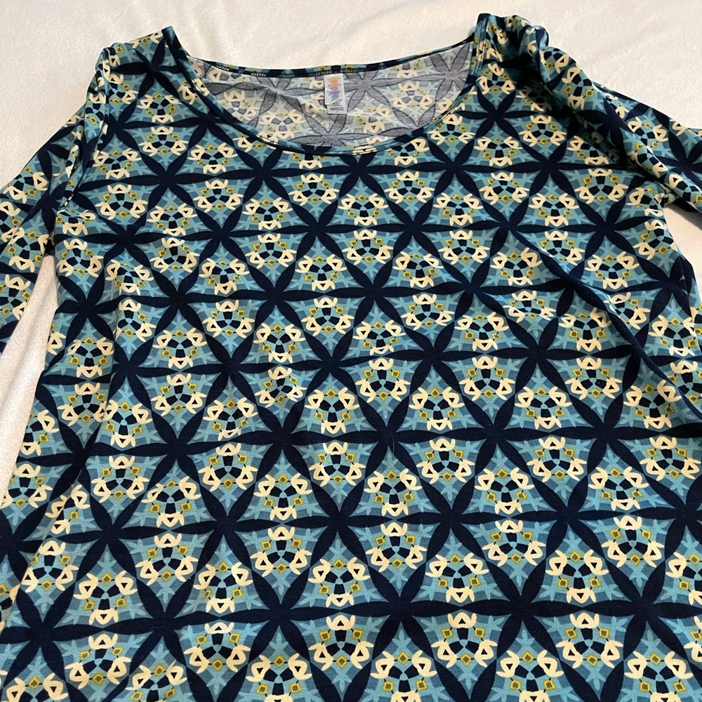 Lularoe Top - Picture 2 of 3